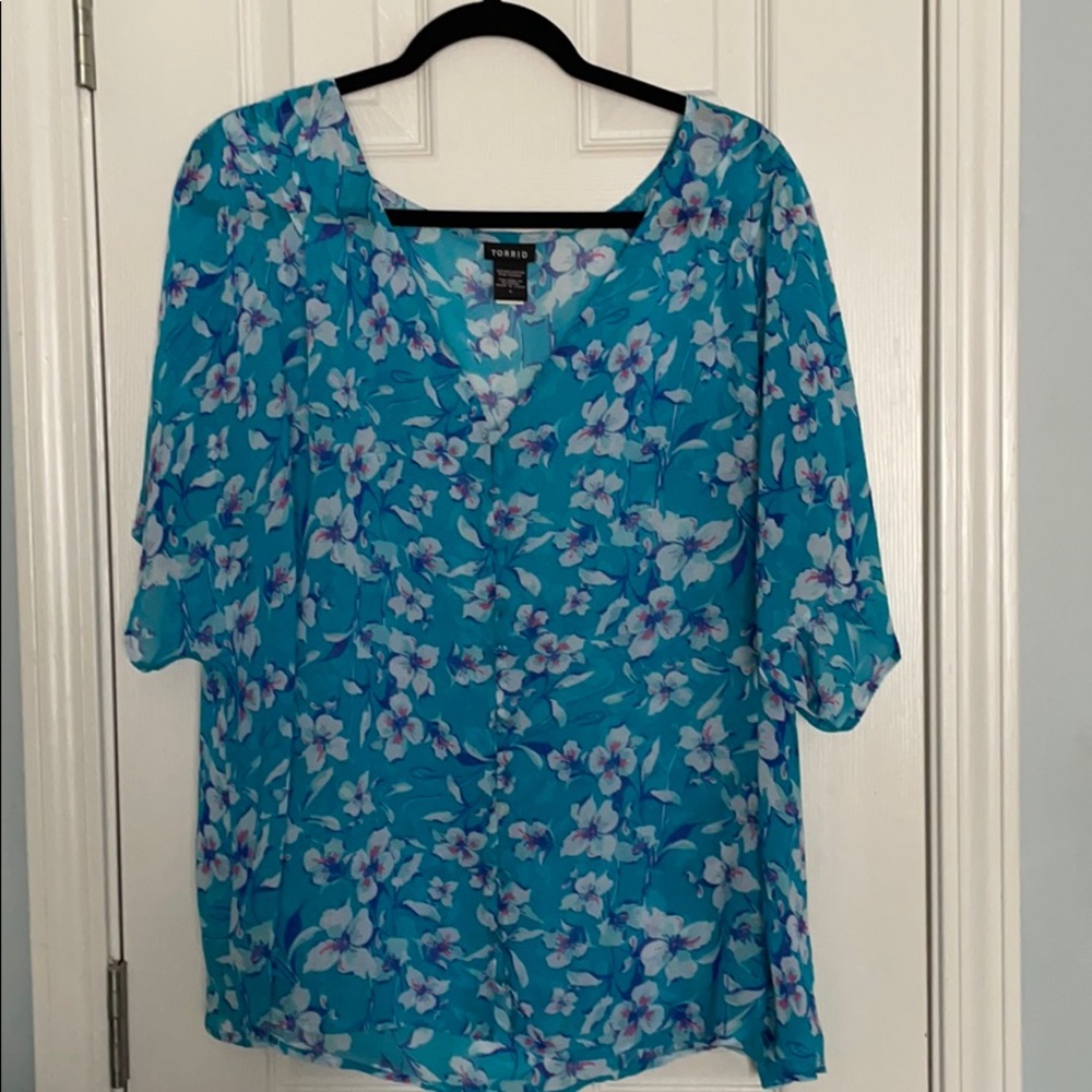 Blue floral top